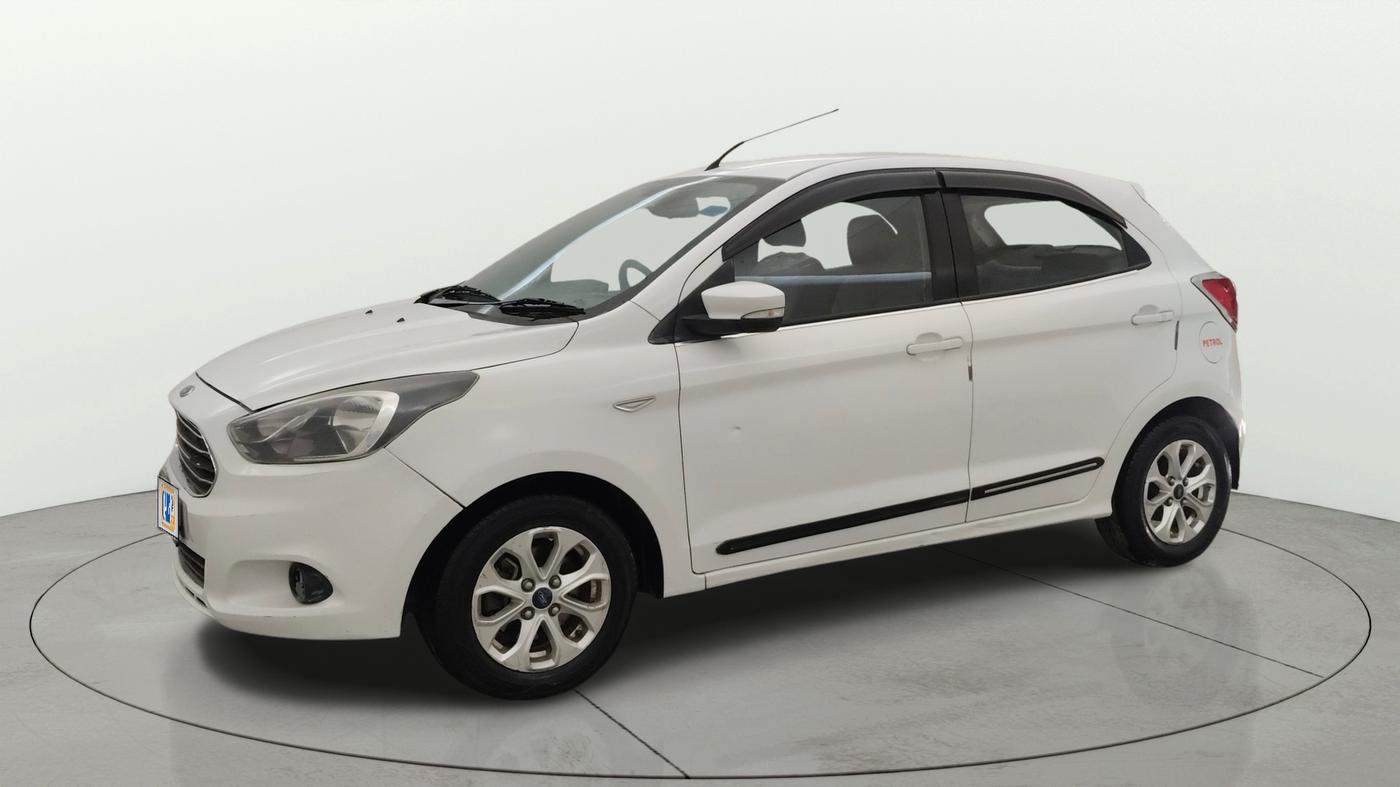 2016 Ford New Figo TITANIUM 1.2 PETROL MT, CNG, Manual, 84,195 km, Left Front Diagonal