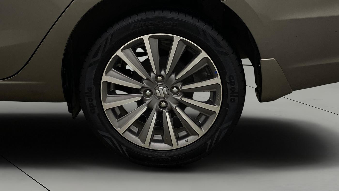 2019 Maruti Ciaz ALPHA  AT 1.5 SHVS PETROL, Petrol, Automatic, 66,671 km, Left Rear Wheel