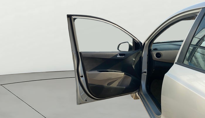 2014 Hyundai Xcent SX 1.2 (O), Petrol, Manual, 86,839 km, LHS Front Door