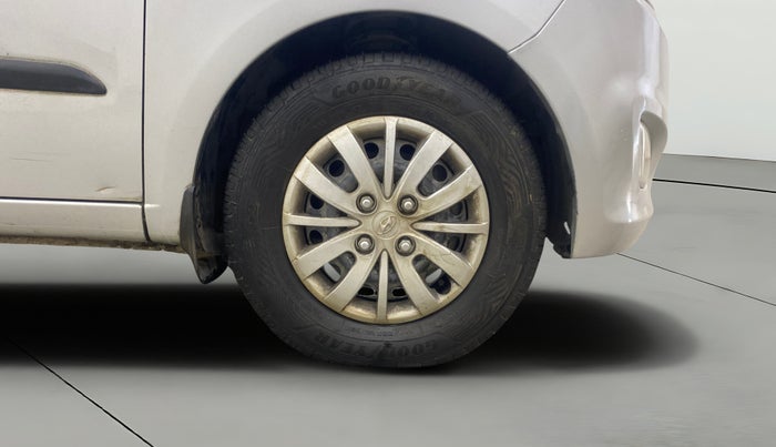 2014 Hyundai i10 SPORTZ 1.1, Petrol, Manual, 64,534 km, Right Front Wheel