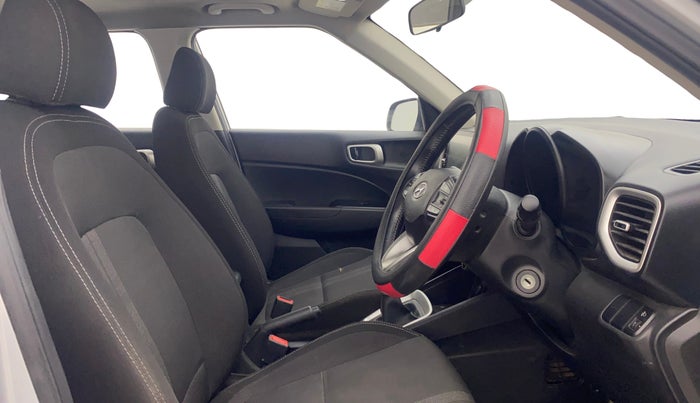 2020 Hyundai VENUE SX 1.0 TURBO, Petrol, Manual, 65,121 km, Right Side Front Door Cabin