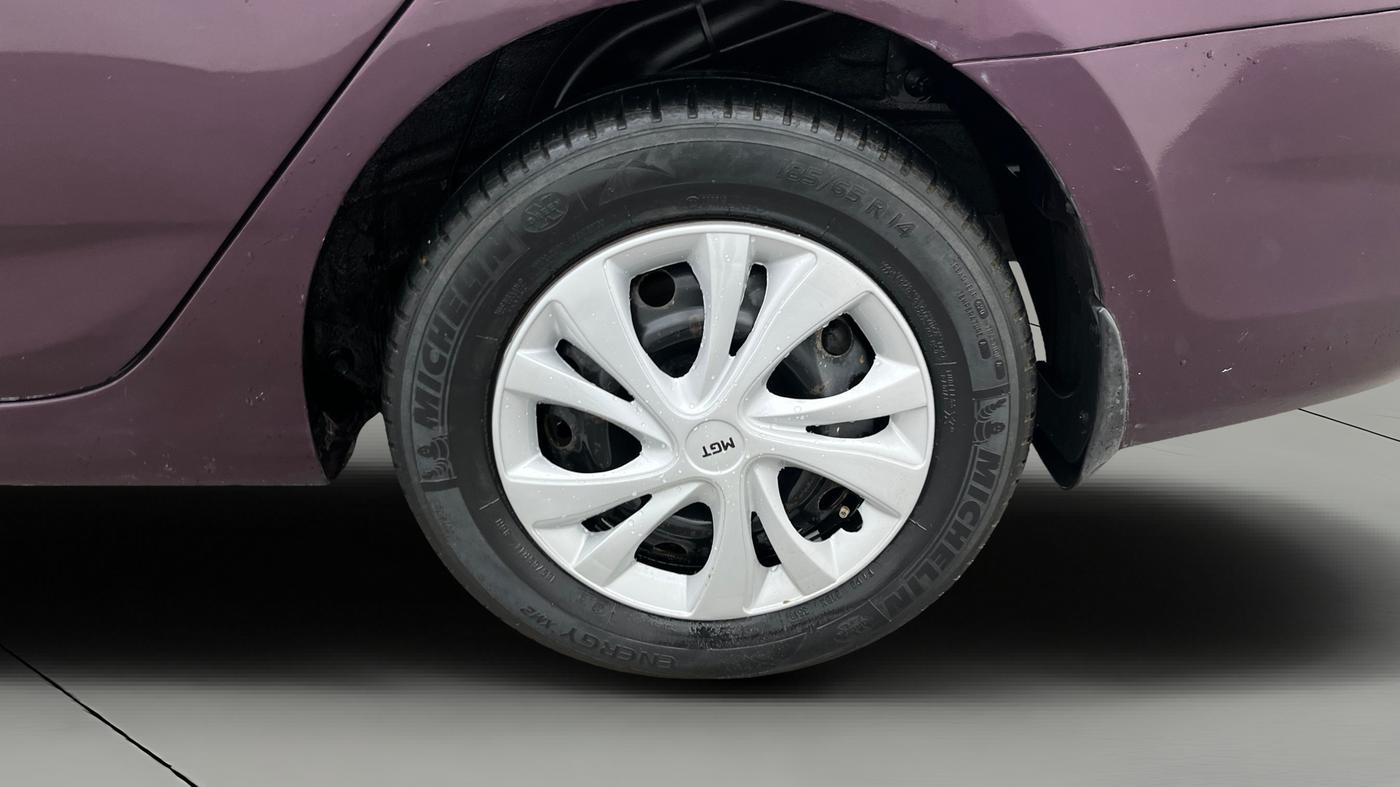 2013 Hyundai Verna FLUIDIC VTVT 1.6 EX AT, Petrol, Automatic, 88,573 km, Left Rear Wheel