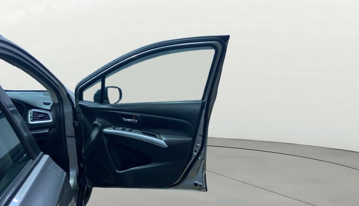 2020 Maruti S Cross ALPHA AT1.5, Petrol, Automatic, 1,09,958 km, RHS Front Door