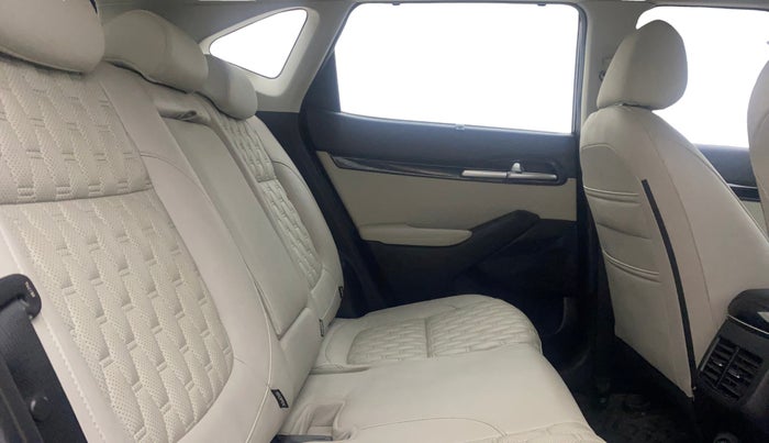 2022 KIA SELTOS HTX 1.5 PETROL, Petrol, Manual, 37,145 km, Right Side Rear Door Cabin