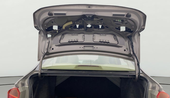 2016 Honda City 1.5L I-VTEC V MT, Petrol, Manual, 59,118 km, Boot Door Open