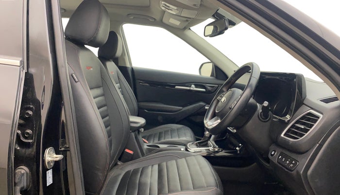 2021 KIA SELTOS GTX PLUS AT 1.5 DIESEL, Diesel, Automatic, 42,548 km, Right Side Front Door Cabin