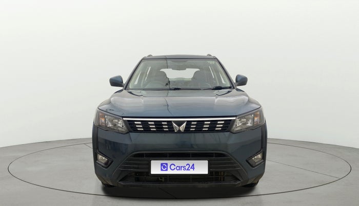 2023 Mahindra XUV300 W6 1.5 DIESEL AMT, Diesel, Automatic, 24,240 km, Front
