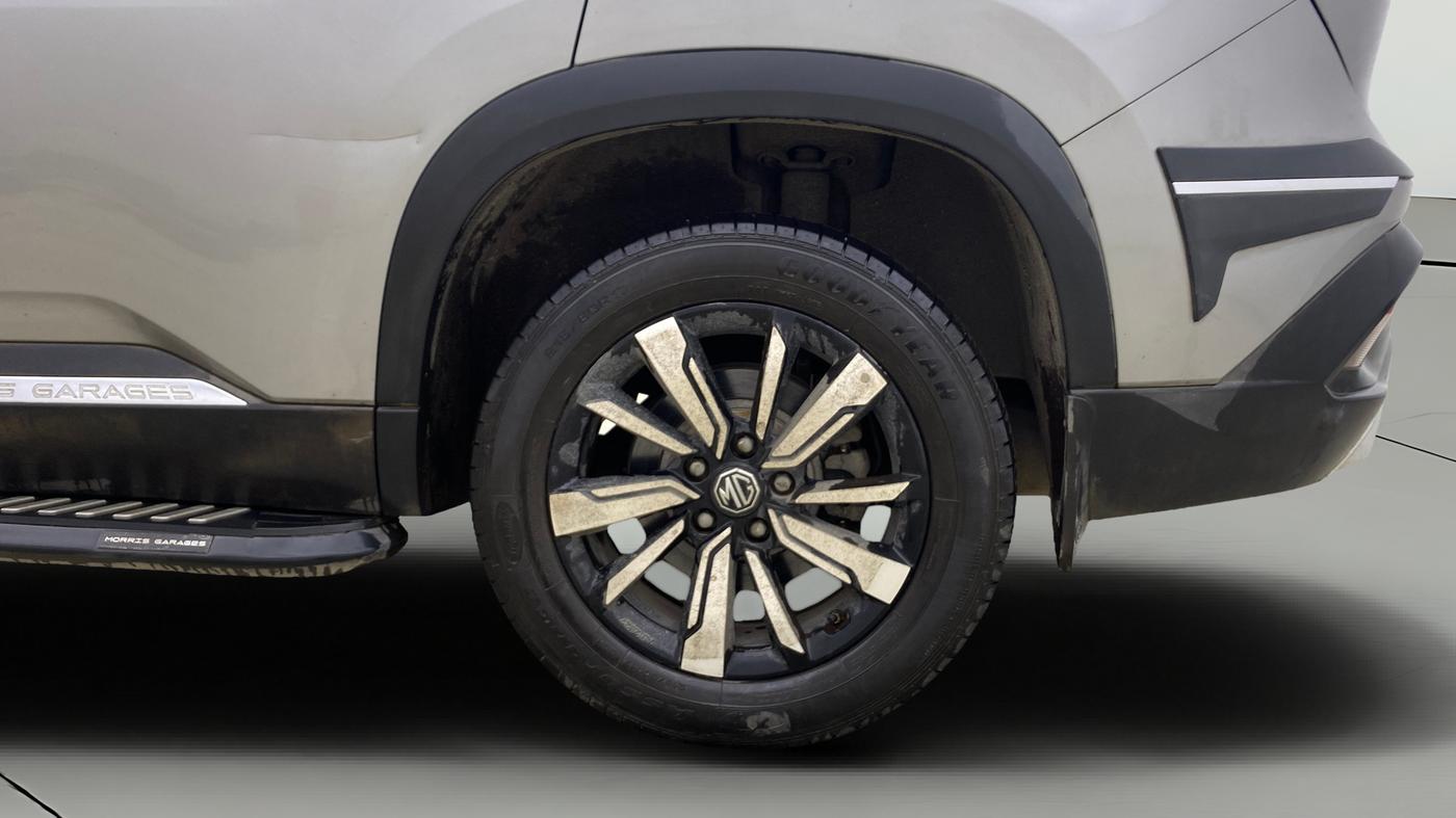 2020 MG HECTOR SMART HYBRID 1.5 PETROL, Petrol, Manual, 16,806 km, Left Rear Wheel