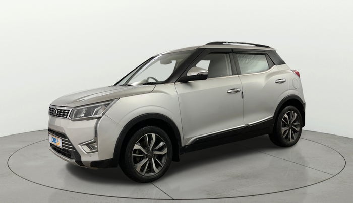 2021 Mahindra XUV300 W8 (O) 1.5 DIESEL, Diesel, Manual, 74,257 km, Left Front Diagonal