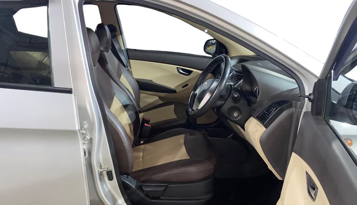 2018 Hyundai Eon SPORTZ, Petrol, Manual, 21,845 km, Right Side Front Door Cabin