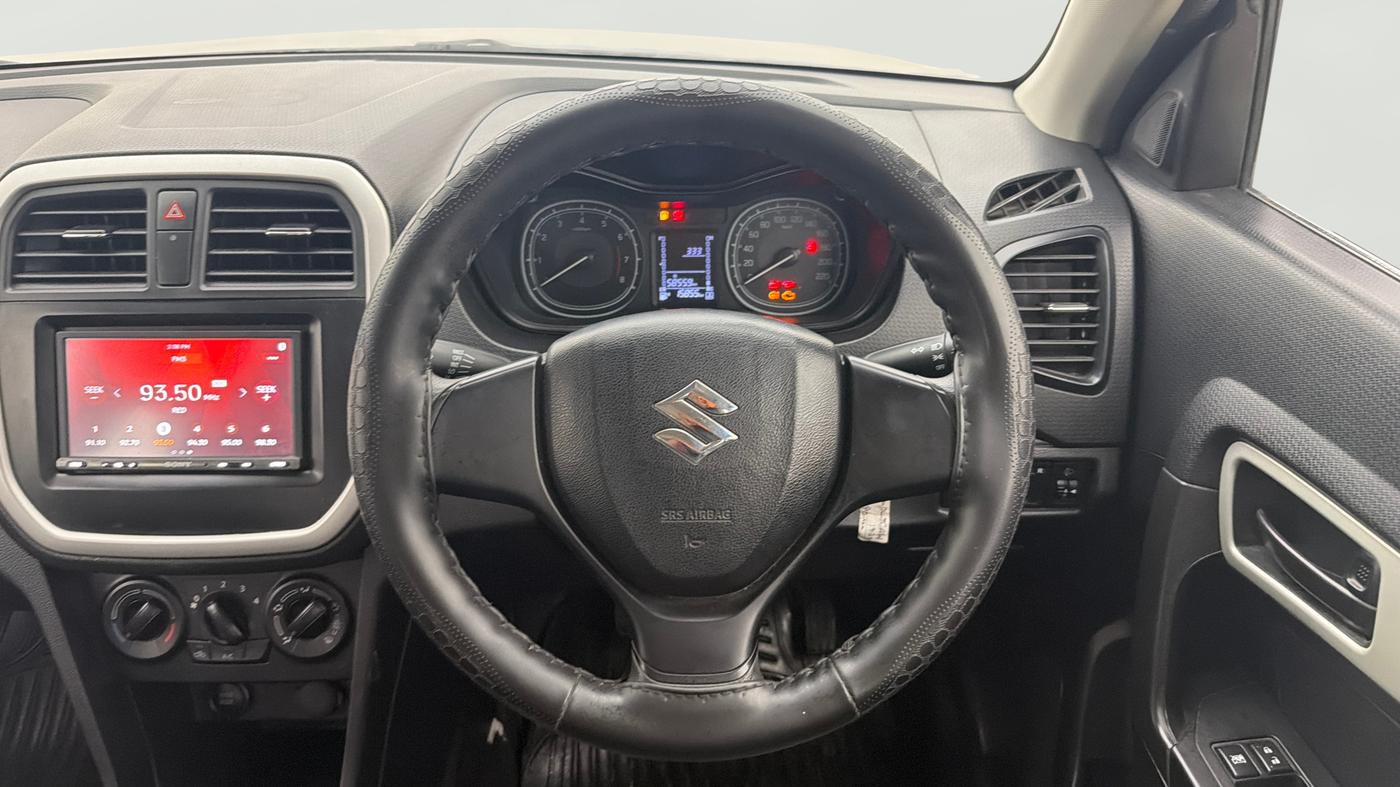 2021 Maruti Vitara Brezza LXI, Petrol, Manual, 15,825 km, Steering Wheel Close Up