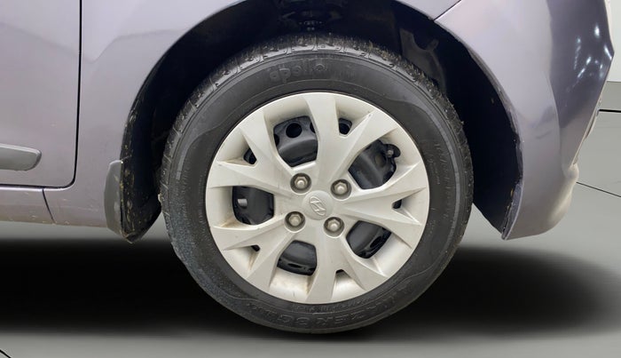 2016 Hyundai Grand i10 SPORTZ 1.2 KAPPA VTVT, Petrol, Manual, 22,280 km, Right Front Wheel