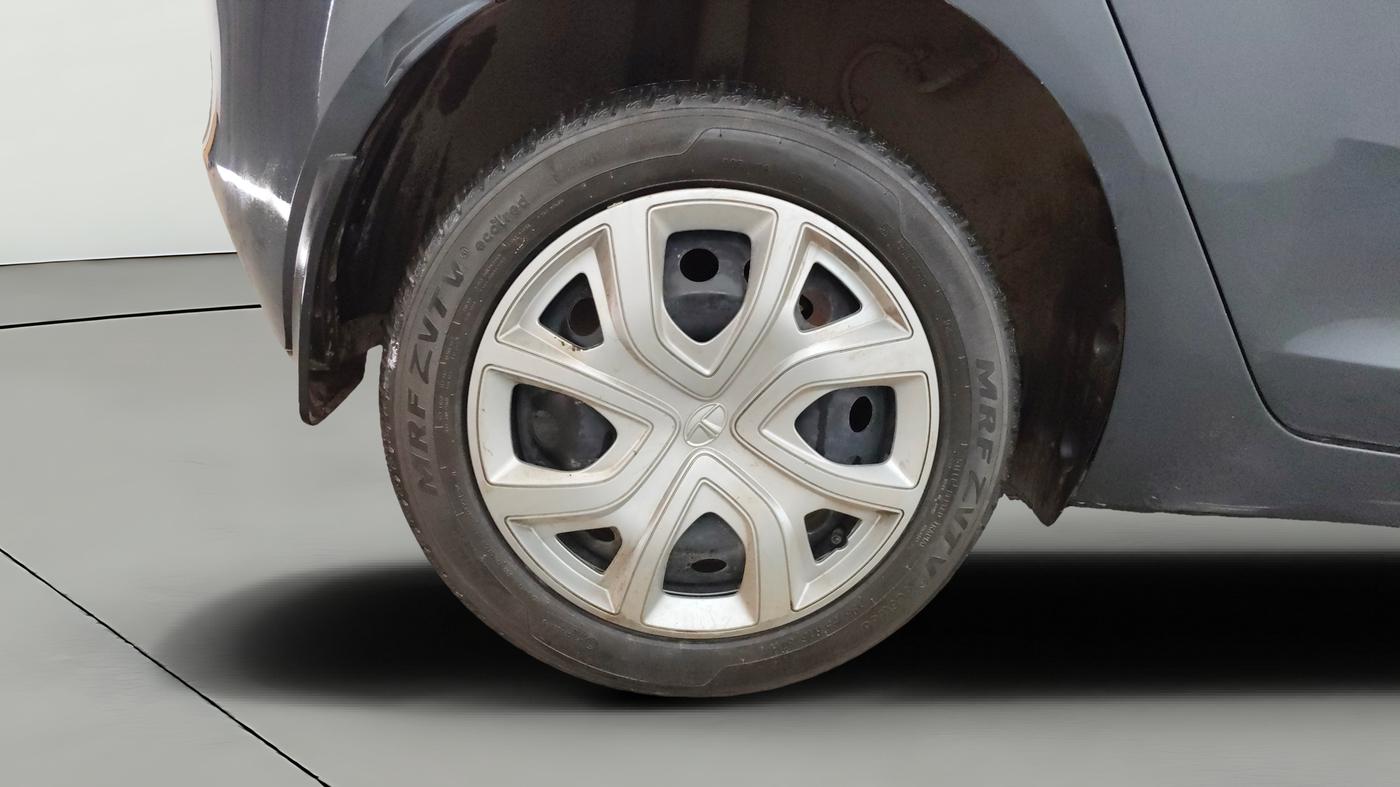 2021 Tata ALTROZ XT PETROL, Petrol, Manual, 24,040 km, Right Rear Wheel