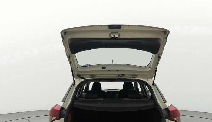 2017 Hyundai Elite i20 ASTA 1.2, Petrol, Manual, 1,03,531 km, Boot Door Open