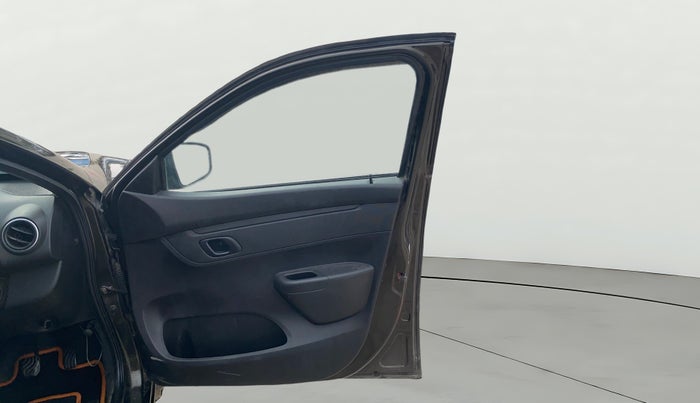 2018 Renault Kwid RXL, Petrol, Manual, 72,719 km, RHS Front Door