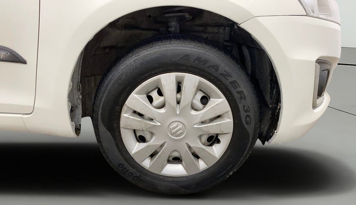 2015 Maruti Swift LXI (O), Petrol, Manual, 30,842 km, Right Front Wheel