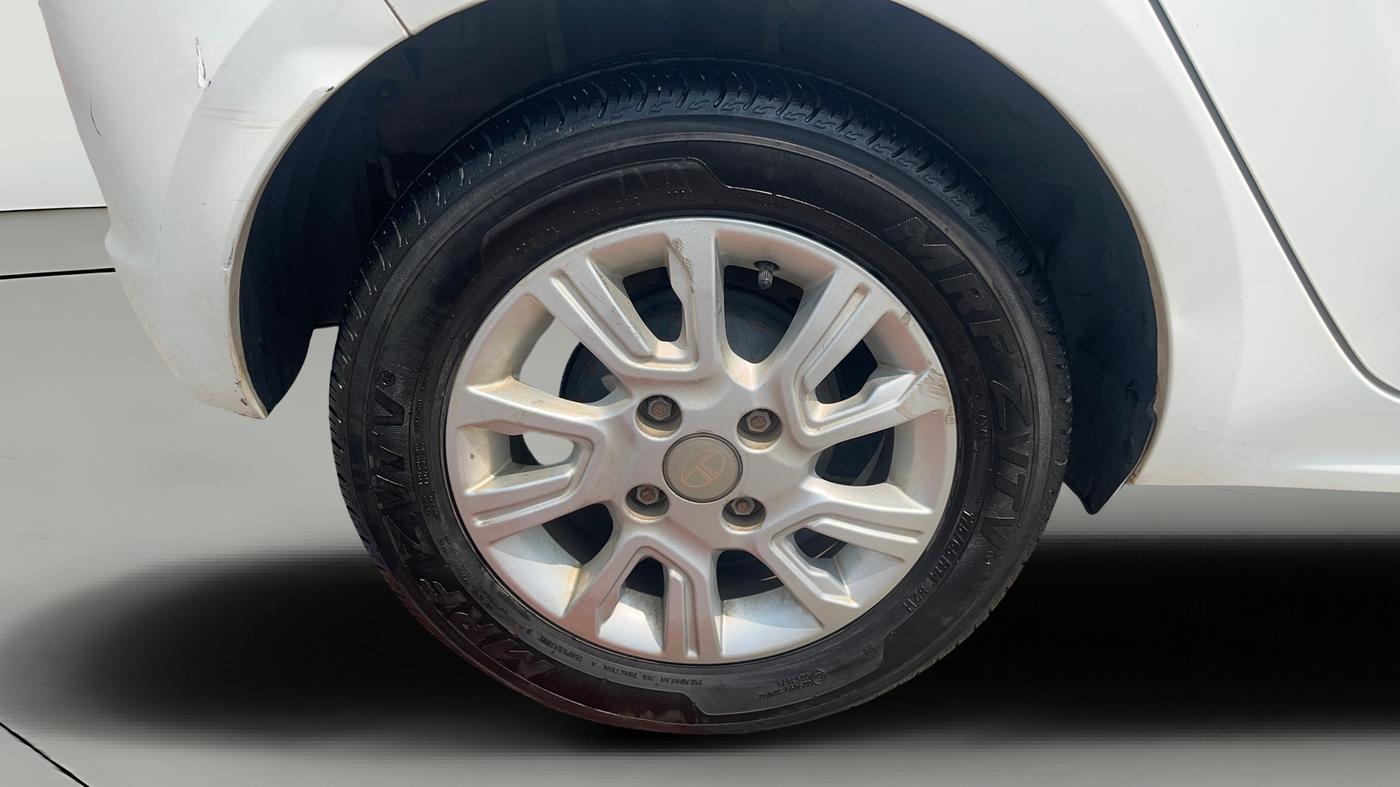 2018 Tata Tiago XZA PETROL, Petrol, Automatic, 43,728 km, Right Rear Wheel