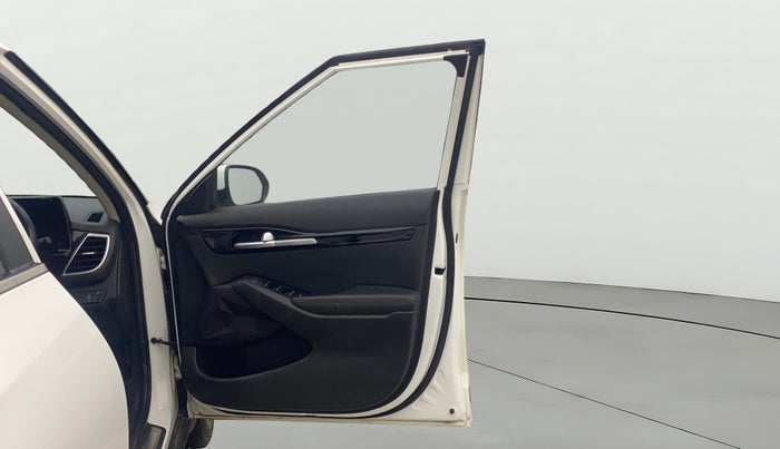 2020 KIA SELTOS GTK 1.4 PETROL, Petrol, Manual, 28,016 km, RHS Front Door