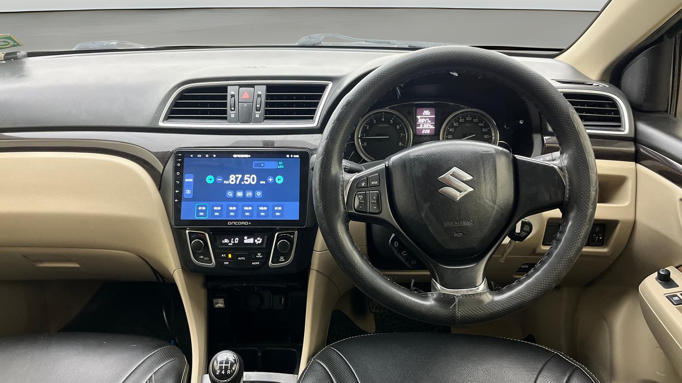 2016 Maruti Ciaz VXI+, Petrol, Manual, 61,684 km, Steering Wheel Close Up