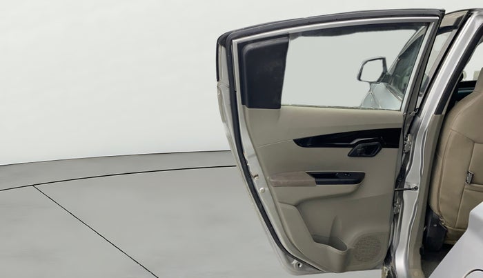 2016 Mahindra Kuv100 K8 6 STR, Petrol, Manual, 62,940 km, LHS Rear Door