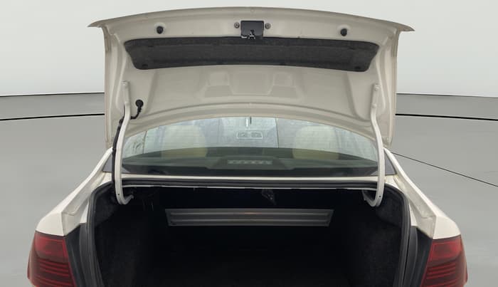 2020 Volkswagen Vento HIGHLINE 1.0L TSI, Petrol, Manual, 72,576 km, Boot Door Open