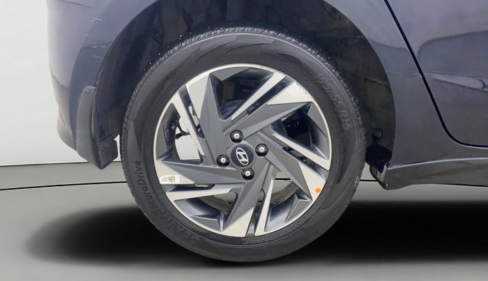 2022 Hyundai NEW I20 ASTA (O) 1.2 AT, Petrol, Automatic, 33,680 km, Right Rear Wheel