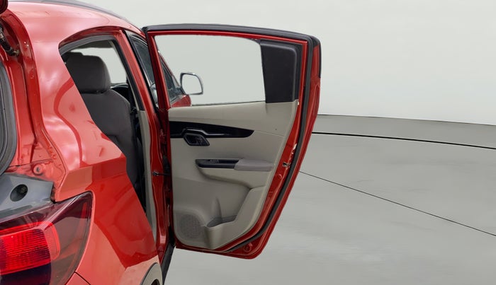 2016 Mahindra Kuv100 K6 PLUS 5 STR, Petrol, Manual, 54,087 km, RHS Rear Door