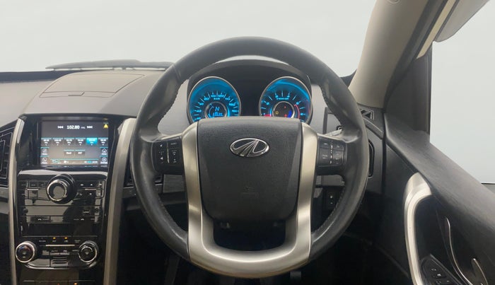 2020 Mahindra XUV500 W9, Diesel, Manual, 69,539 km, Steering Wheel Close Up