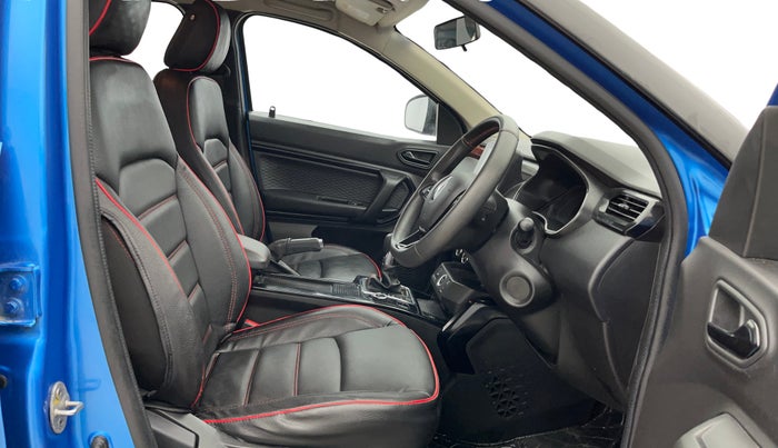 2022 Renault Kiger RXZ TURBO CVT DUAL TONE, Petrol, Automatic, 47,383 km, Right Side Front Door Cabin