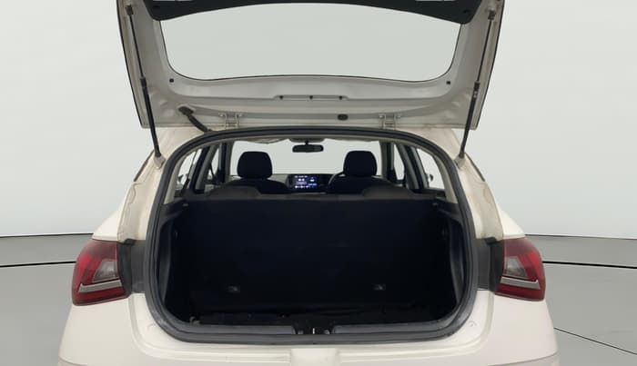 2022 Hyundai NEW I20 SPORTZ 1.2 MT, Petrol, Manual, 84,398 km, Boot Open Zoomed View
