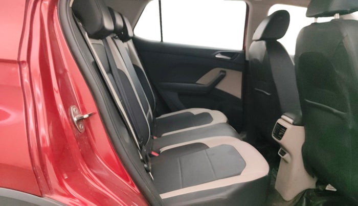 2022 Volkswagen TAIGUN TOPLINE 1.0 TSI MT, Petrol, Manual, 76,808 km, Right Side Rear Door Cabin