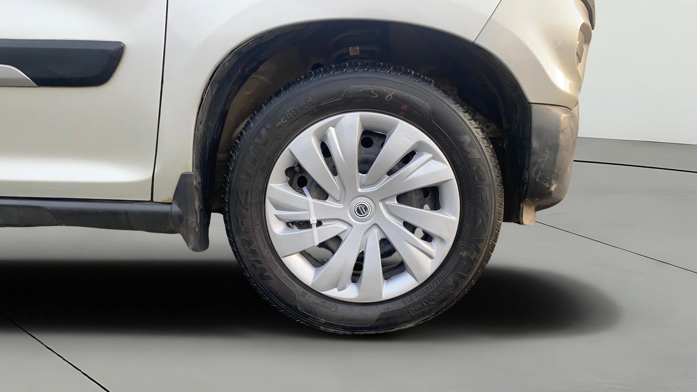 2021 Maruti S PRESSO VXI CNG, CNG, Manual, 29,134 km, Right Front Wheel