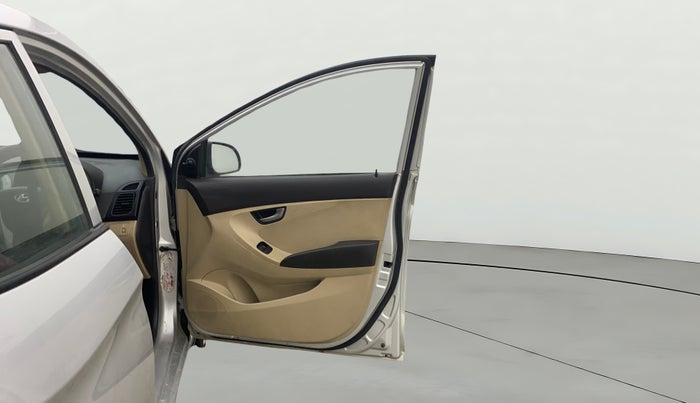 2013 Hyundai Eon SPORTZ, Petrol, Manual, 69,364 km, RHS Front Door