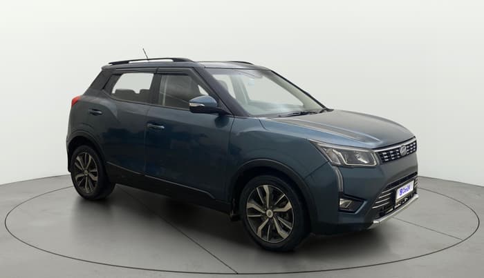 2020 Mahindra XUV300 W8 1.2 PETROL, Petrol, Manual, 80,760 km, Right Front Diagonal