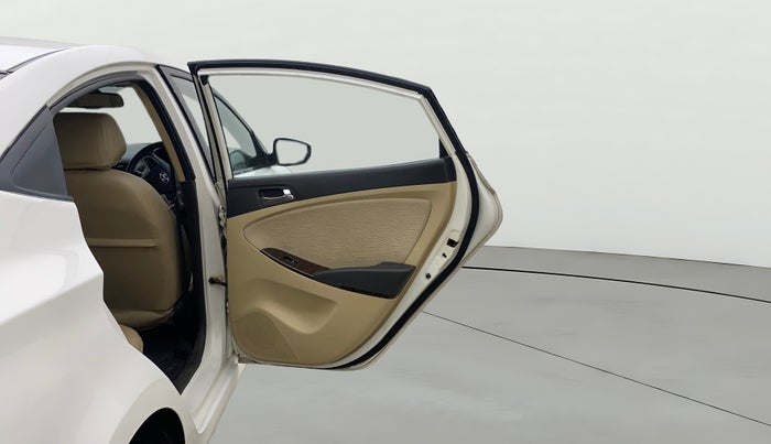 2014 Hyundai Verna FLUIDIC 1.6 VTVT EX, Petrol, Manual, 1,14,418 km, RHS Rear Door