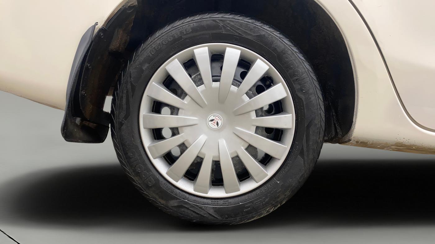 2015 Toyota Etios GD, Diesel, Manual, 86,217 km, Right Rear Wheel
