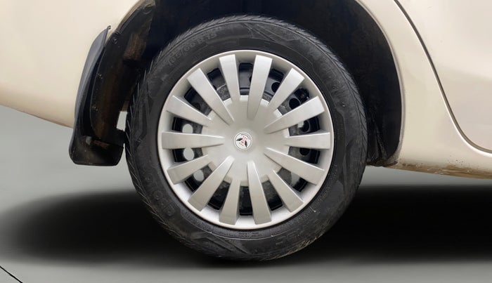 2015 Toyota Etios GD, Diesel, Manual, 86,134 km, Right Rear Wheel