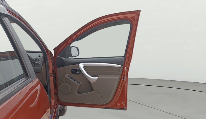 2019 Renault Duster RXS PETROL, Petrol, Manual, 56,297 km, RHS Front Door