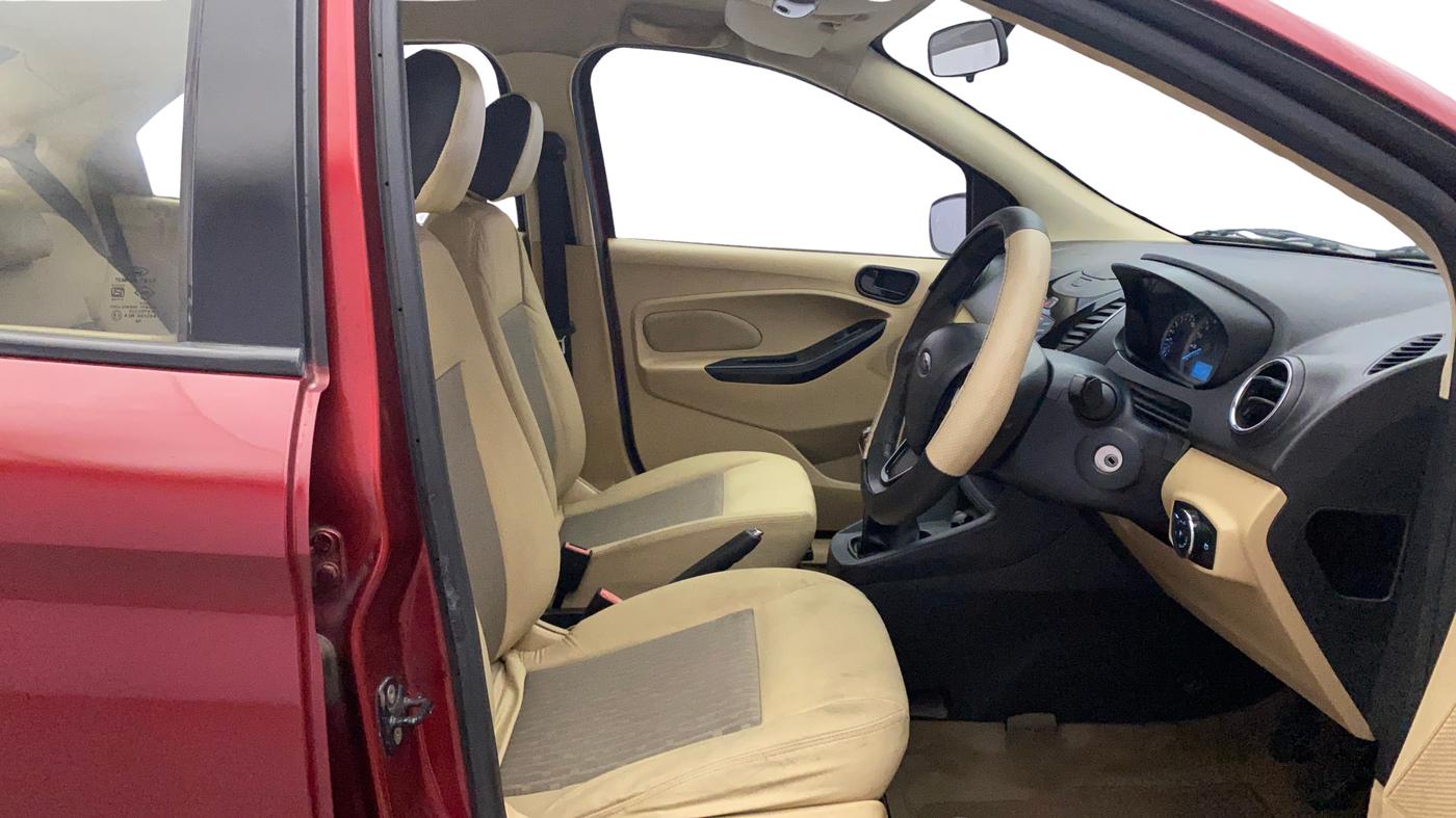 2015 Ford Figo Aspire TREND 1.2 PETROL, Petrol, Manual, 1,14,806 km, Right Side Front Door Cabin