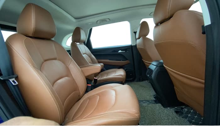 2020 MG HECTOR PLUS SHARP 2.0 DIESEL TURBO MT 6-STR, Diesel, Manual, 54,686 km, Right Side Rear Door Cabin
