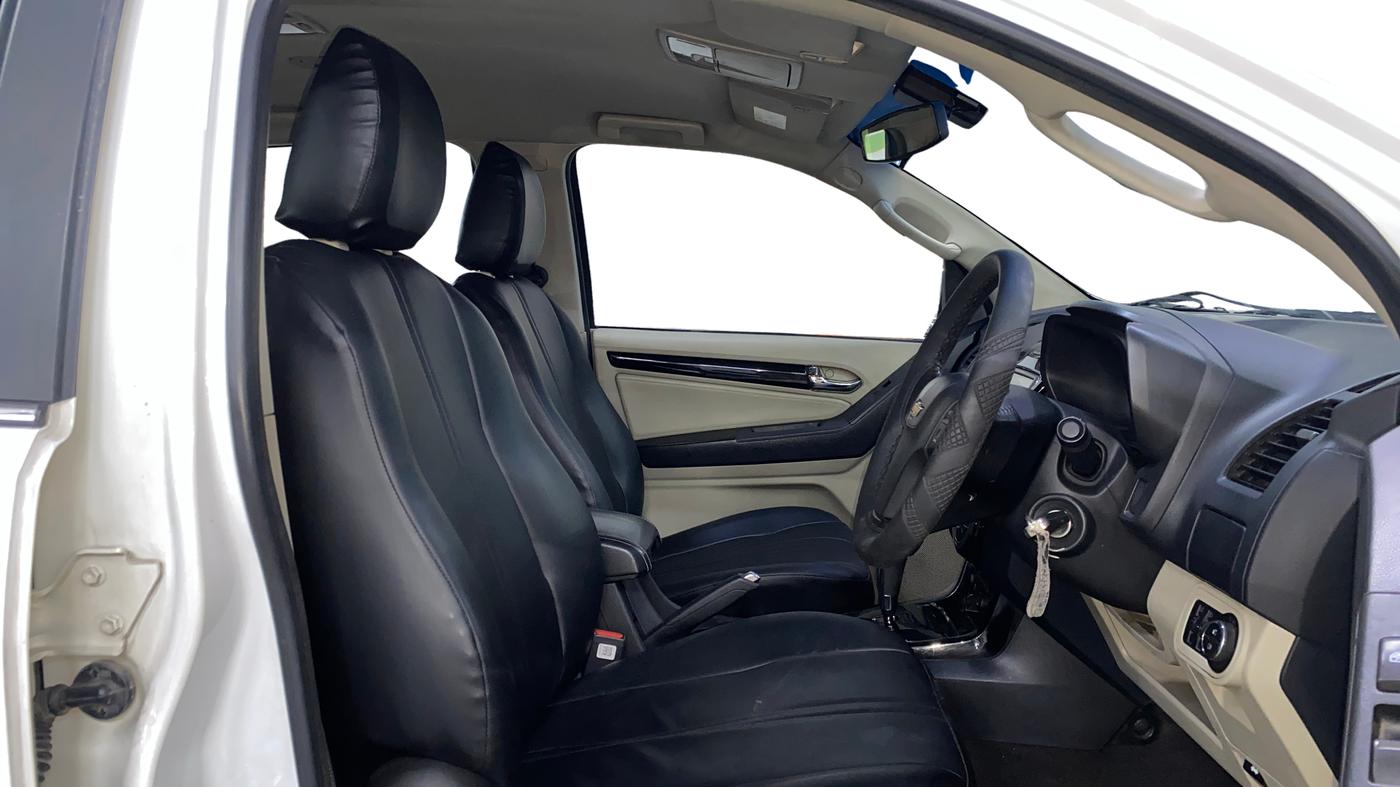 2016 Chevrolet Trailblazer LTZ AT, Diesel, Automatic, 95,632 km, Right Side Front Door Cabin