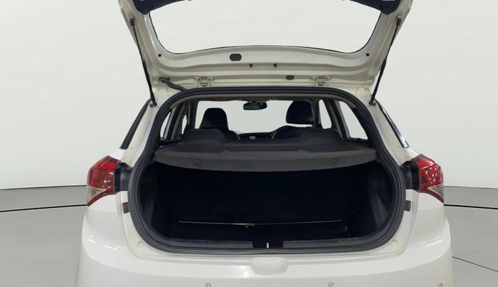 2016 Hyundai Elite i20 SPORTZ 1.2, Petrol, Manual, 55,094 km, Boot Open Zoomed View