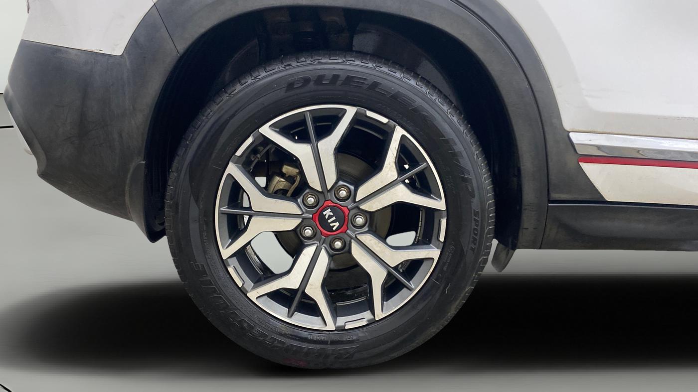 2020 KIA SELTOS GTX PLUS DCT 1.4 PETROL, Petrol, Automatic, 1,31,865 km, Right Rear Wheel