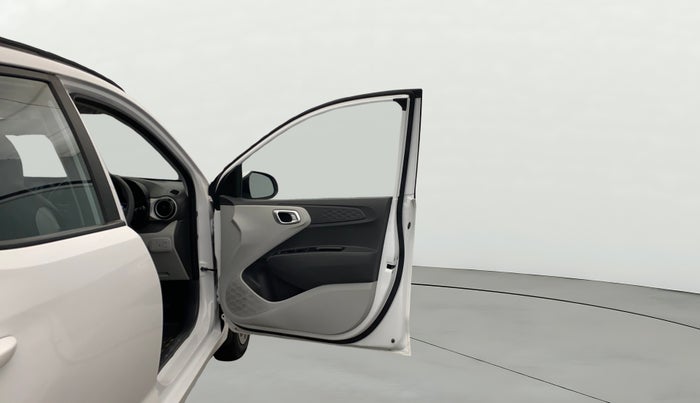 2025 Hyundai GRAND I10 NIOS SPORTZ 1.2 KAPPA VTVT, Petrol, Manual, 1,477 km, RHS Front Door