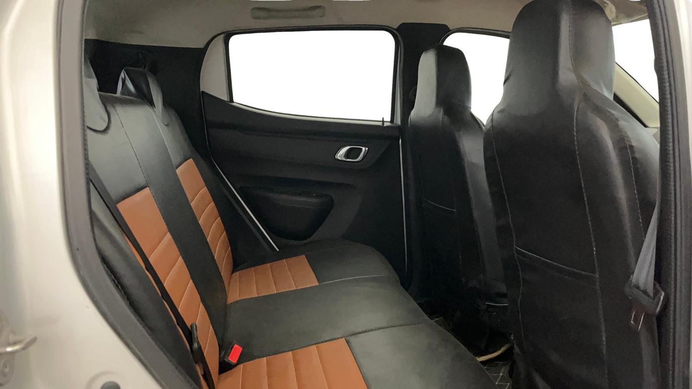 2023 Renault Kwid CLIMBER MT 1.0, Petrol, Manual, 24,561 km, Right Side Rear Door Cabin
