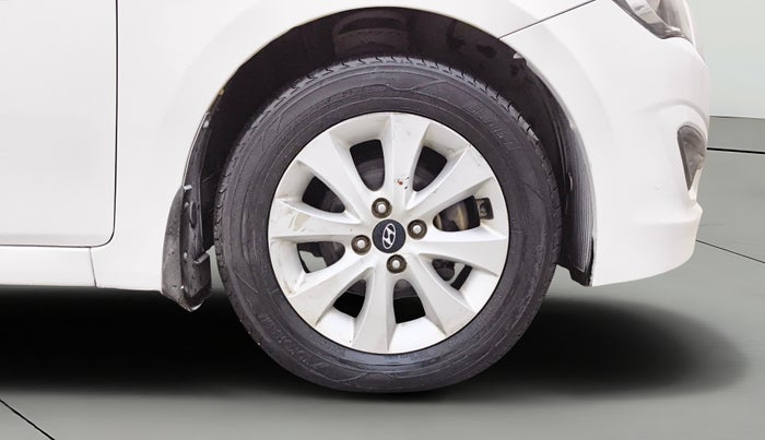 2016 Hyundai Verna FLUIDIC 4S 1.6 VTVT S AT, Petrol, Automatic, 78,631 km, Right Front Wheel