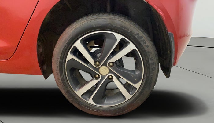 2020 Tata ALTROZ XZ PETROL, Petrol, Manual, 43,628 km, Left Rear Wheel