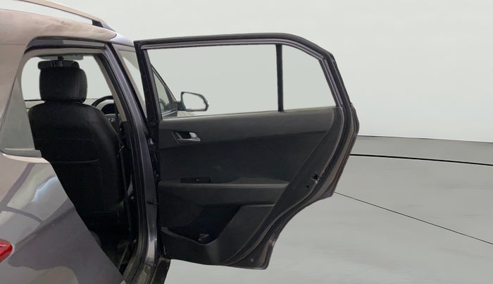 2016 Hyundai Creta SX PLUS AT 1.6 PETROL, Petrol, Automatic, 1,19,342 km, RHS Rear Door