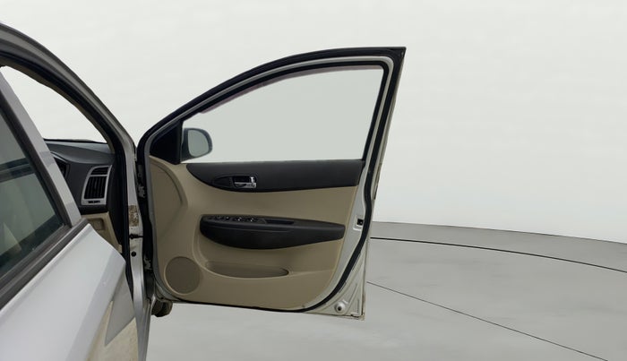 2014 Hyundai i20 SPORTZ 1.2, Petrol, Manual, 39,099 km, RHS Front Door