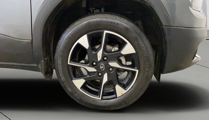 2024 Tata PUNCH ACCOMPLISHED DAZZLE SUNROOF CNG MT, CNG, Manual, 48,461 km, Right Front Wheel